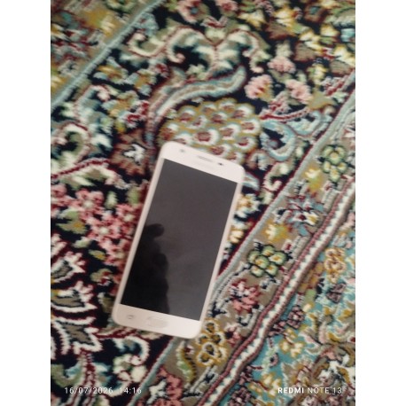 گوشی j5