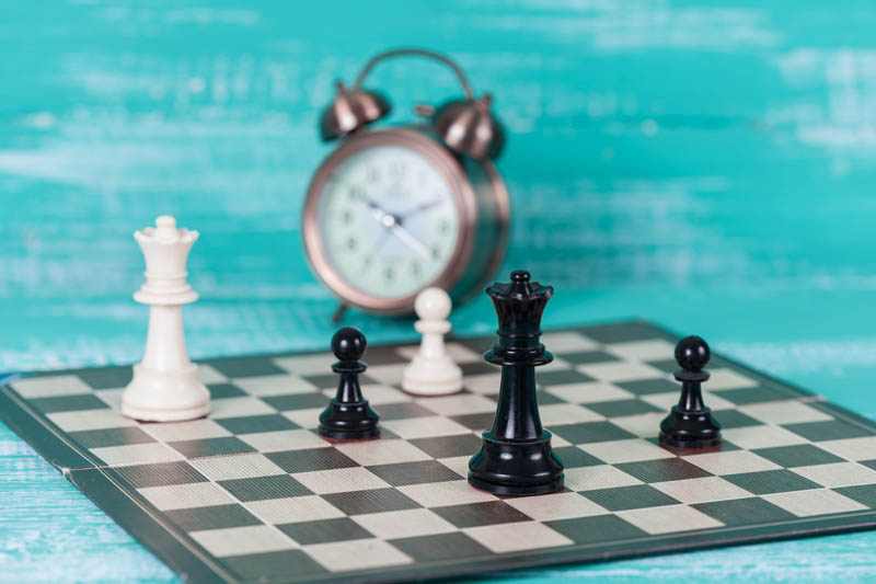 ساعت و مهره