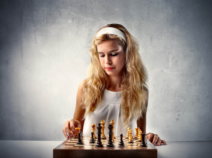 دختر مو زرد