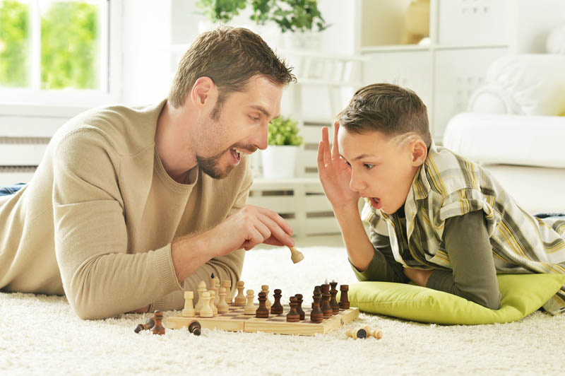 اموزش پدر به بچه