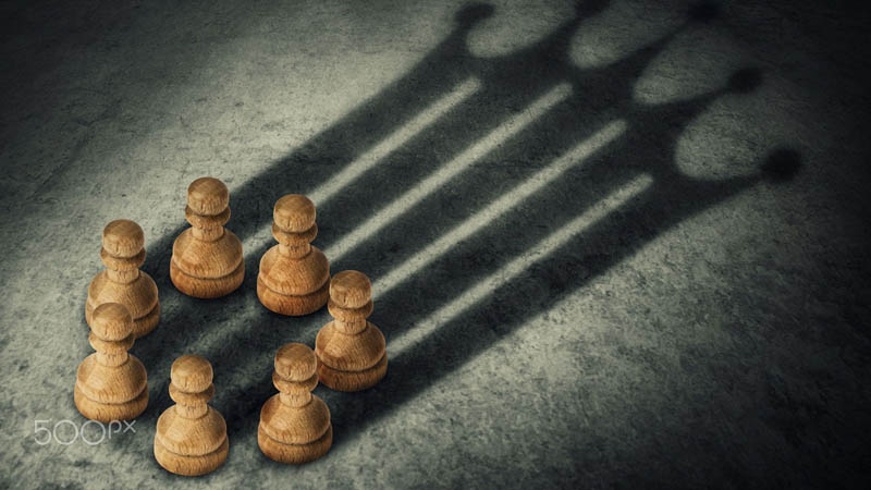 اجماع مهره سرباز به شکل تاج شاه