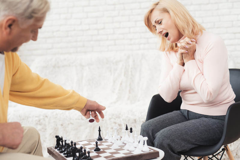 زن و مرد شطرنج باز