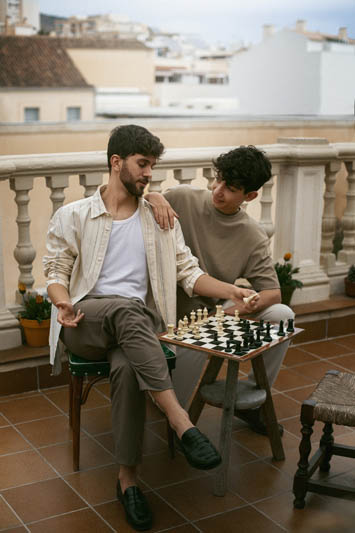 بازی شطرنج دوستانه