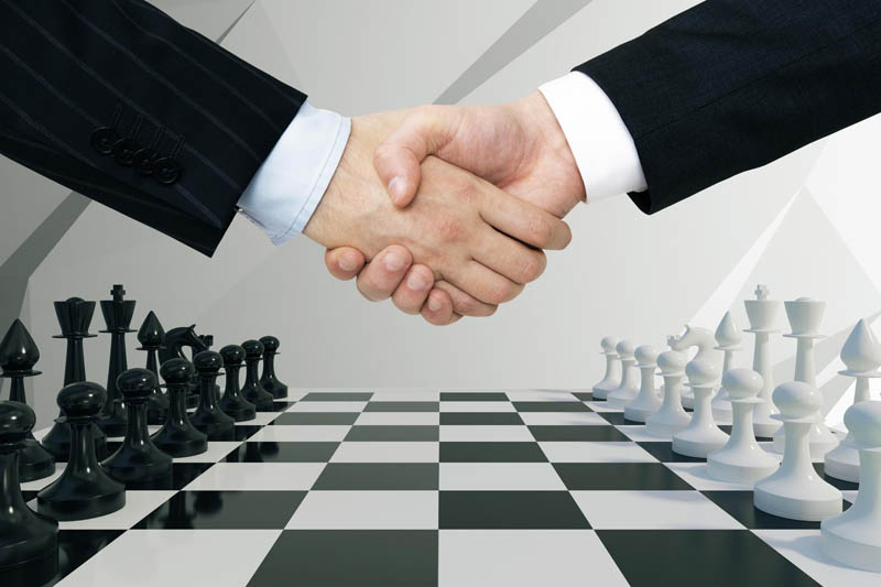 دست دادن دو شرکت کننده