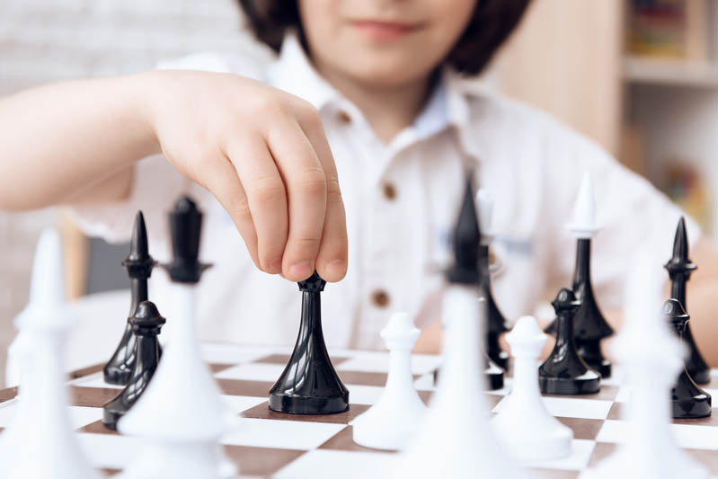 بچه شطرنج باز