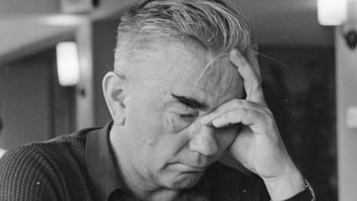 آلکساندر کوتوف نویسنده میراث شطرنجی آلخین : آخر بازی(جلد چهارم)