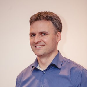 آقای Aleksandar Matanovic نویسنده کتاب Anthology of Chess Combinations