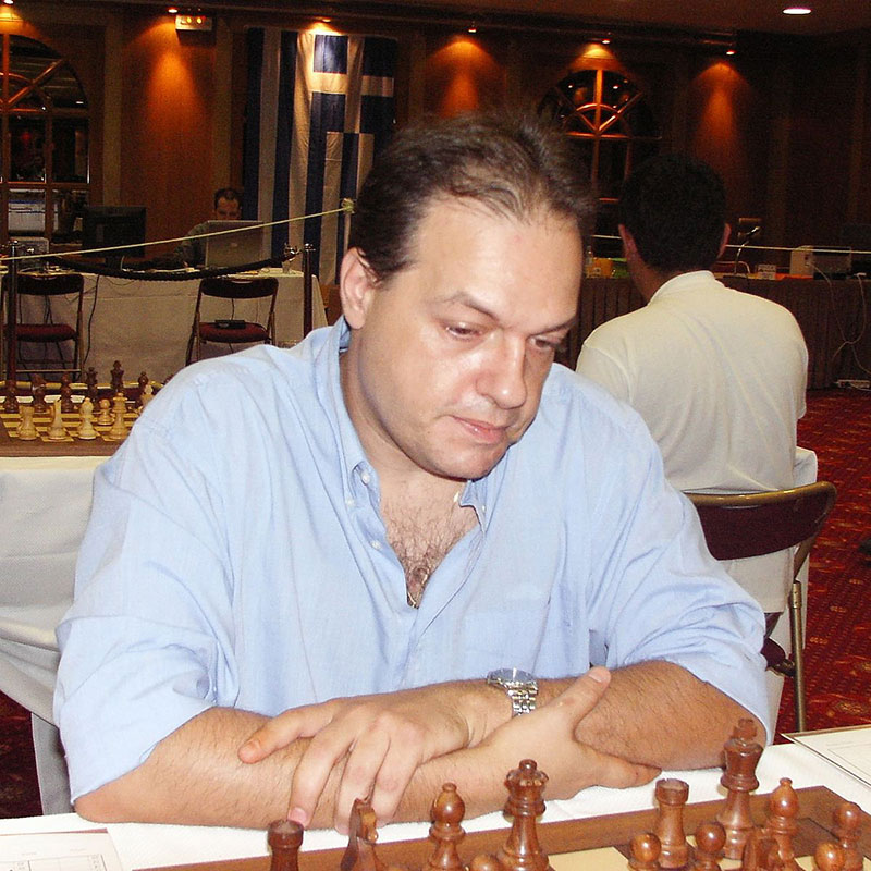 آقای Efstratios Grivas نویسنده کتاب Chess Analytics