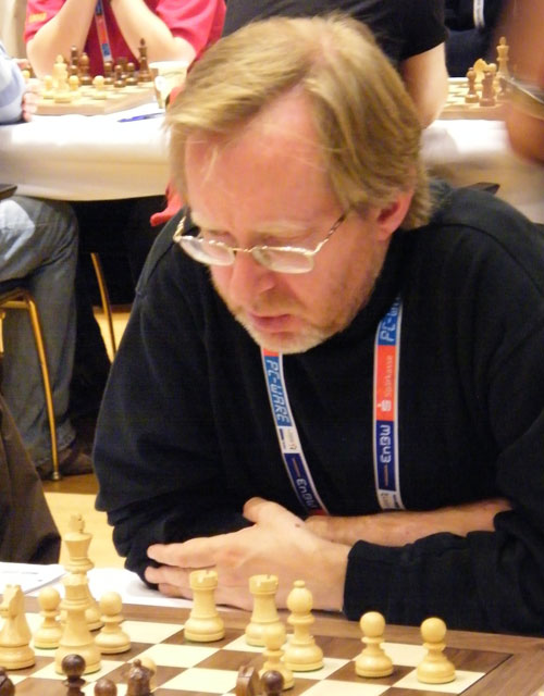 اقای Murray Chandler نویسنده کتاب How to Beat Your Dad at Chess