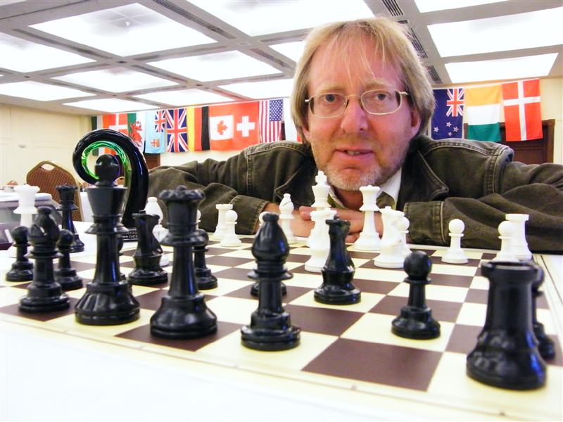 مورای چندلر نویسنده چگونه پدر خود را مات کنید