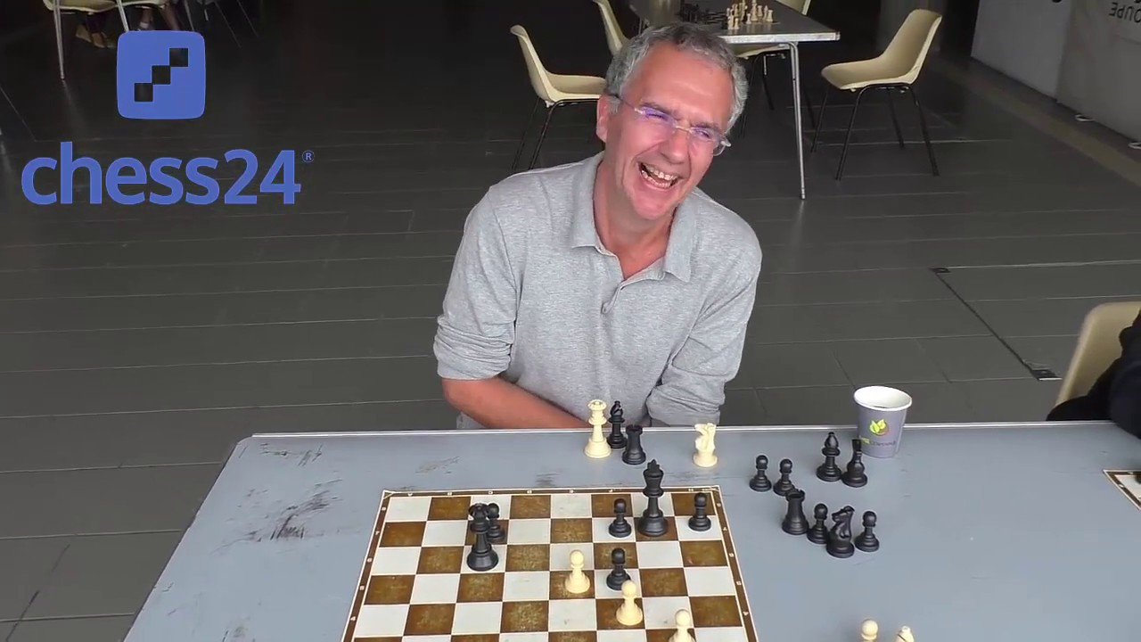 یوکانن آفک نویسنده حرکات نامرئی در شطرنج