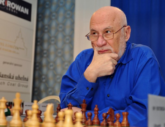 آقای Boris Gulko نویسنده کتاب Lessons with a Grandmaster