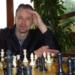 آقای Johan Hellsten نویسنده کتاب Mastering Chess Strategy