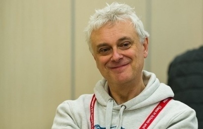 جان نان نویسنده کتاب مفاهیم وسط بازی