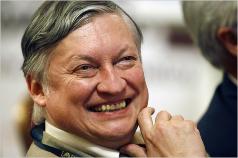 Anatoly Karpov نویسنده کتاب مینیاتورهایی از قهرمانان شطرنج جهان