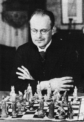 آرون نیمزوییچ نویسنده کتاب سیستم من در عمل