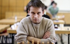 اقای Andrei Volokitin نویسنده کتاب Perfect Your Chess