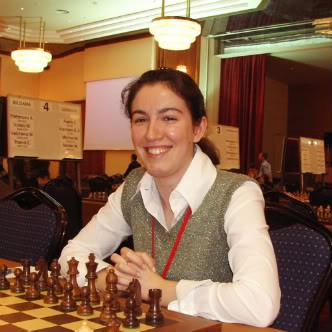 خانم Yelena Dembo نویسنده کتاب Play the Grunfeld