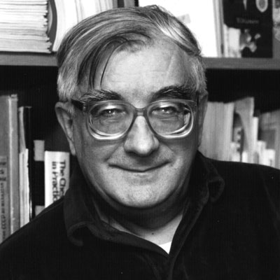 اقای Edmar Mednis نویسنده کتاب Practical Rook Endings