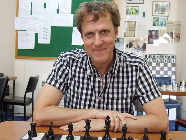 آقای Gary Lane نویسنده کتاب Sharpen Your Chess Tactics in 7 Days