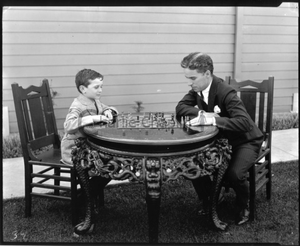 آقای Samuel Reshevskyنویسنده کتاب The Art of Positional Play