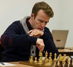 آقای Jonathan Rowson نویسنده کتاب The Seven Deadly Chess Sins