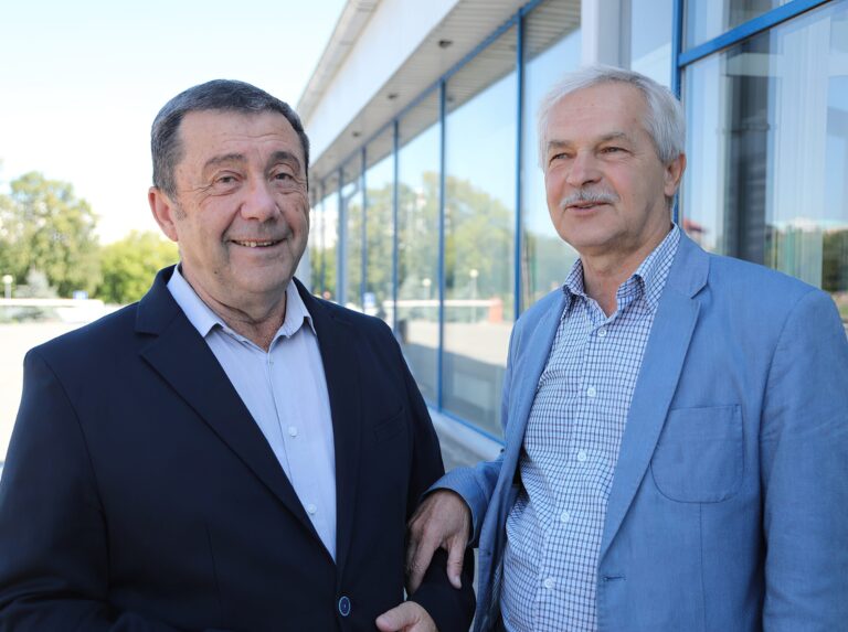 آقای Mikhail Shereshevskyنویسنده کتاب The Soviet Chess Conveyor