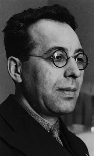 گری گوری لونفیش نویسنده کتاب تئوری آخر بازی های رخ