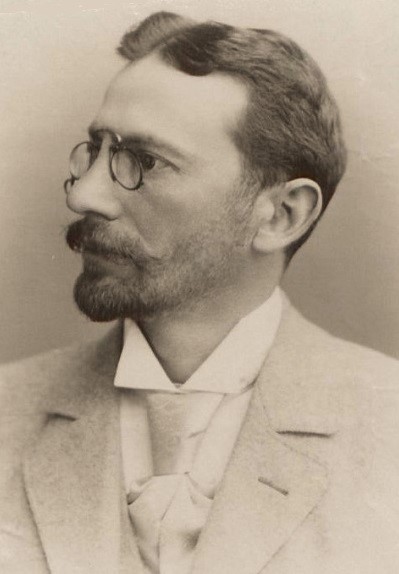 آقای Siegbert Tarrasch نویسنده کتاب The game of chess