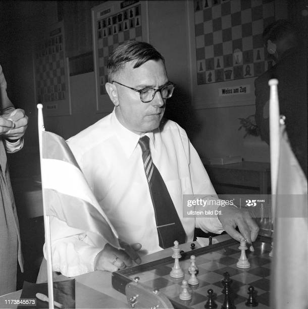 دکتر ماکس ایوه نویسنده کتاب تئوری وسط بازی شطرنج کتاب اول